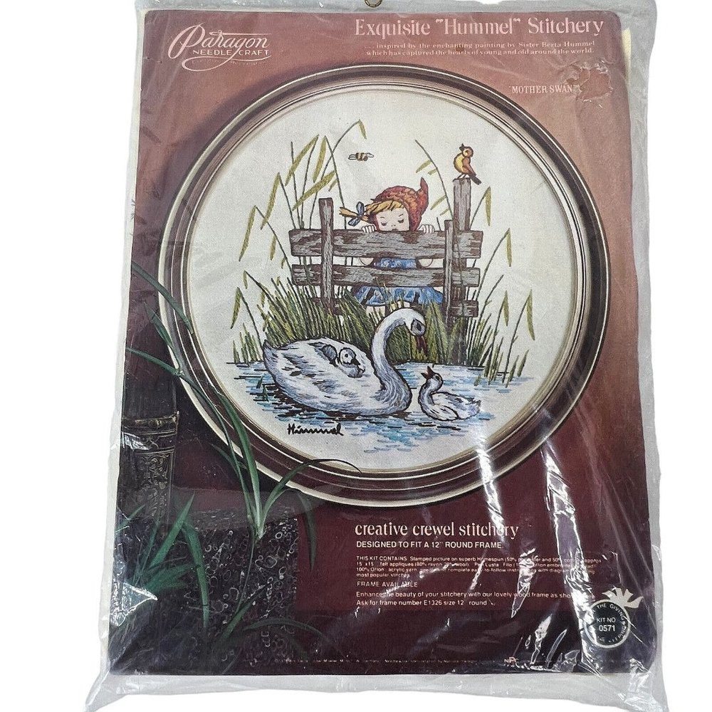 1977 Vintage Paragon Needlecraft Hummel Stitchery Crewel Kit Mother Swan Round